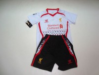 SEGUNDA EQUIPACION LIVERPOOL NIÑOS